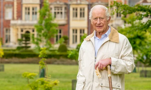 Regele Charles la 77 de ani jpg