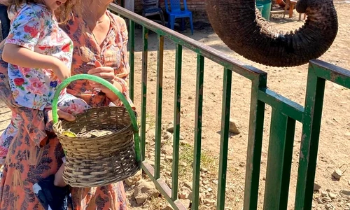 1 amalia enache si alma in india 1 jpg jpeg