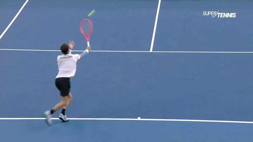 Cupa Davis: un ungur a executat un serviciu nemaivăzut la tenis. Mișcarea l-a înfuriat pe adversar