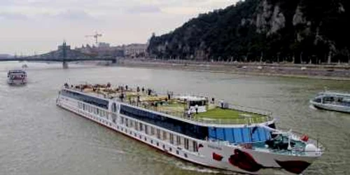 nava pasageri na rosa dunare foto wikiwand com