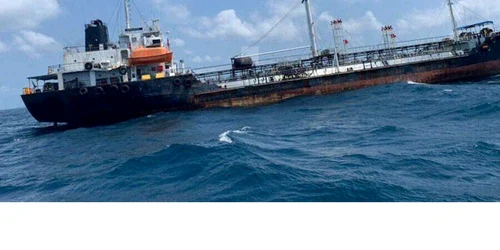 Petrolierul M/T Courageous FOTO manifoldtimes.com