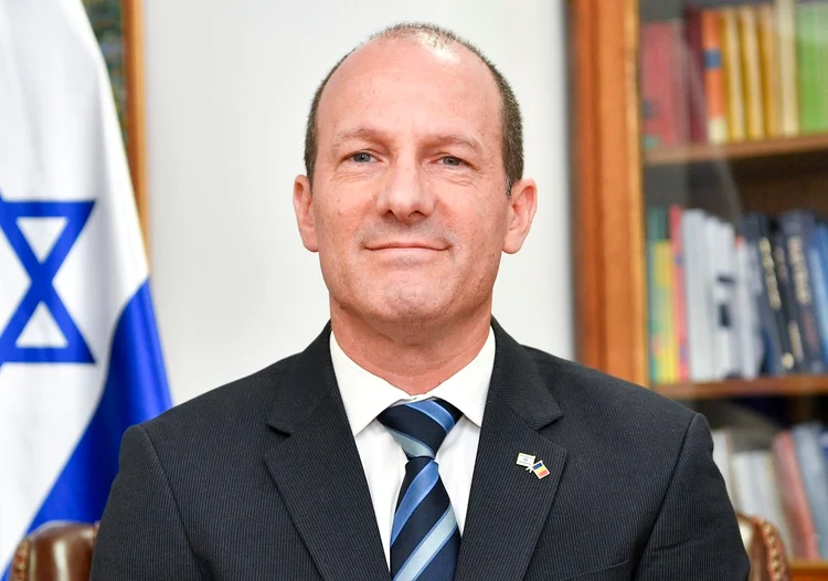 Ambasadorul Reuven Azar  FOTO: FB