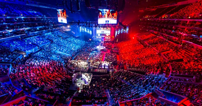 Staples Center, căminul faimoasei echipe L.A. Lakers, a fost gazda spectacolului oferit de cei de la Riot Games compania care a inventat jocul „League of Legends”