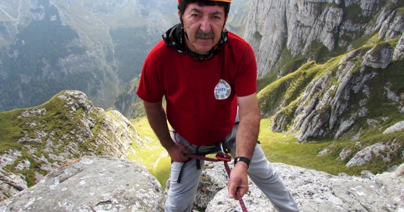 FOTO Nicolae Posta, omul muntelui - modul inedit prin care îşi dă seama cât de bine stă cu analizele: „Nu tu cucereşti muntele, ci el te lasă să îl cucereşti“