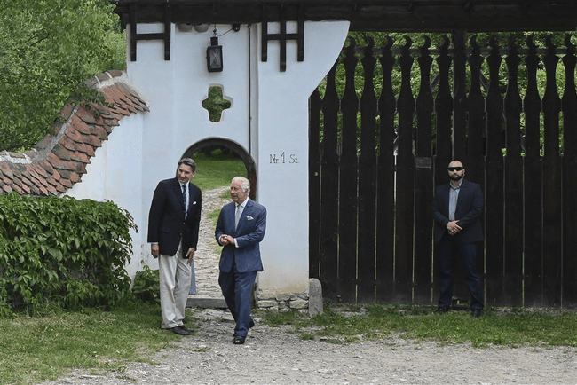 Cum i-a găsit contele Kálnoky Regelui Charles casa mult visată. „Căuta ceva într-un sătuc lângă pădure, cu pârâiaș” FOTO