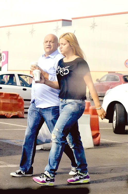 Gabi şi Denisa Balint au fost şi la cumpărături în Mall-ul din BăneasaFoto: Alex Muscaliu