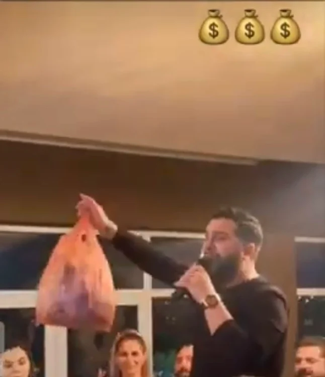 
    Tzancă Uraganul flutură punga de un leu, plină cu banicaptură Youtube  