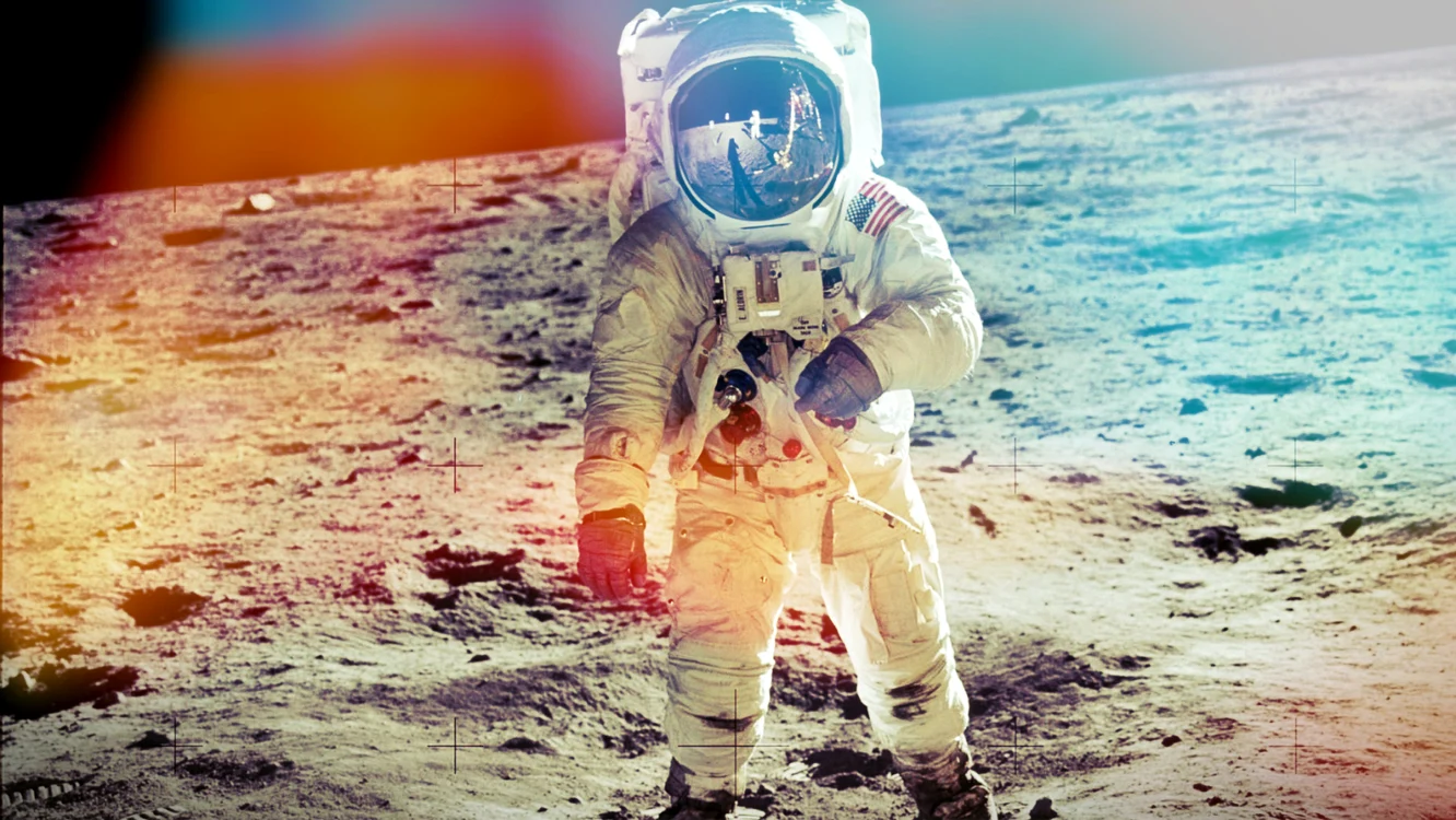 
    Echipajul Apollo 16 s-a întors de pe Lună acum 47 de aniApollo 11  