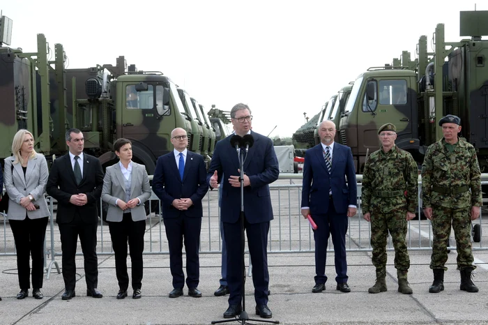 Președintele Aleksandr Vucic a accelerat achizițiile de armament/ FOTO: Ministerul sârb al Apărării