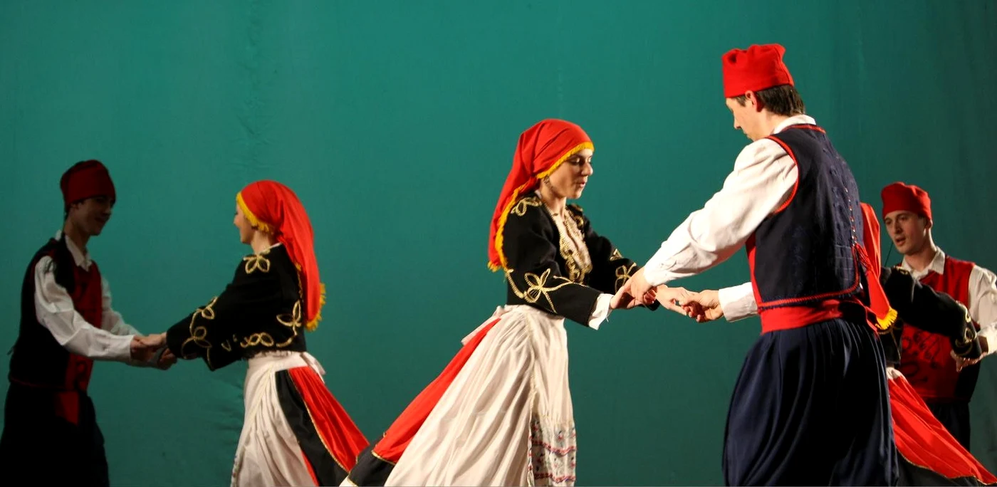 Studenţii vor putea învăţa o serie de dansuri Foto: arhivă
