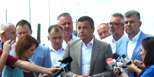 Sorin Grindeanu a anunțat redeschiderea DN 7 în prezența lui Ciolacu. FOTO captură Facebook