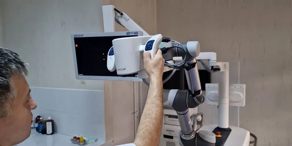 Microscop robotizat unic în România la Spitalul Județean de Urgență Vâlcea Foto captură video Ctin Rădulescu jpg