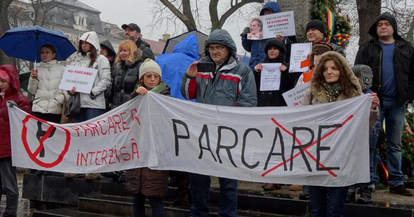 Sute de arădeni au fost prezenţi în Parcul Eminescu