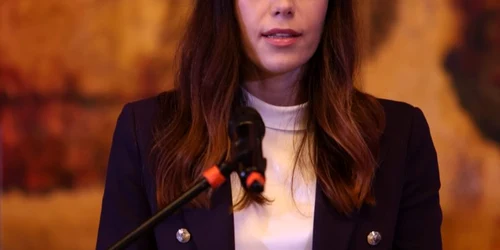 cristina pruna foto facebook png