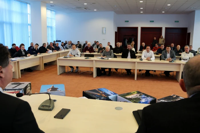 Primarii din județ s-au întâlnit pentru a rezolva problema câinilor comunitari FOTO Claudia Untaru