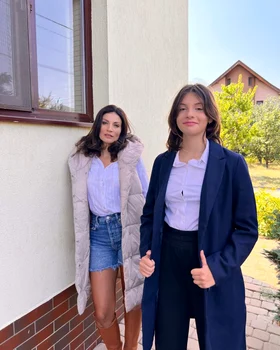 Fiica Ioanei Ginghină intră în clasa a opta