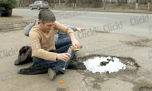 Frapieră Am ciocnit un şpriţ  la groapa care ne a  servit drept frapieră (Fotografii: Dorin Constanda/ Florin Şuler) jpeg