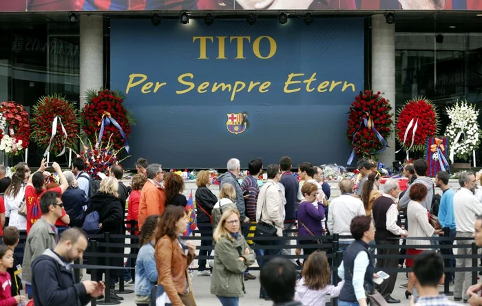 Jucătorii şi fanii i-au adus un omagiu lui Tito Vilanova, cel care a contribuit la echipa fantastică a Barcelonei din ultimii ani. (Foto: Reuters)