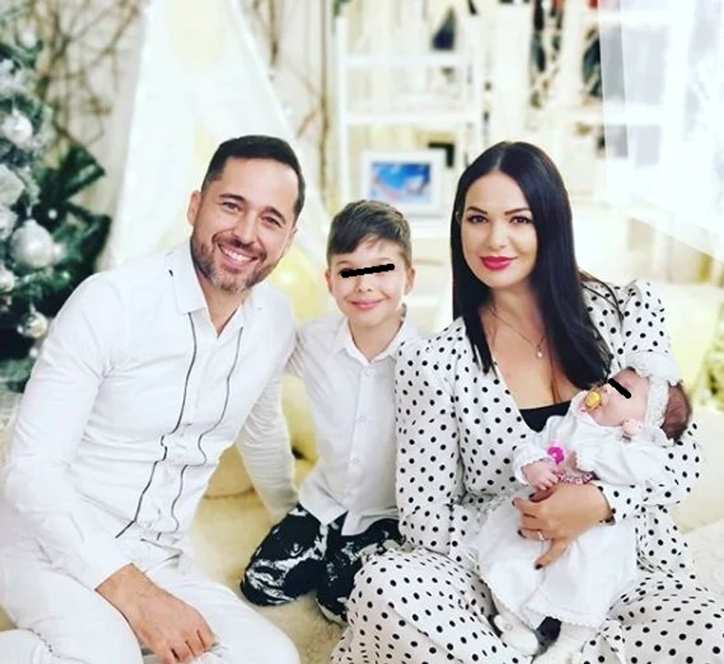 
    Deea și Dinu Maxer au împreună doi copii: băiețel și fetițăFoto: Instagram   