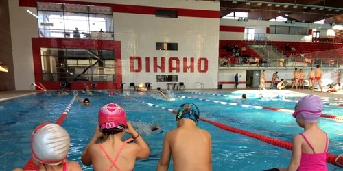 clubul dinamo înot FOTO club inot ro jpg