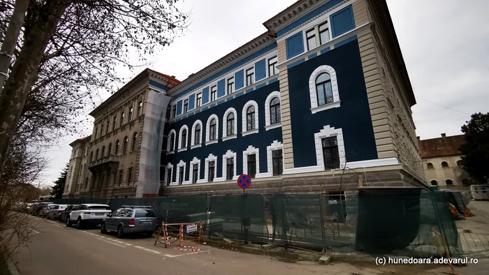 Judecătoria Deva l-a trimis în închisoare pe autorul furtului. Foto: Daniel Guță