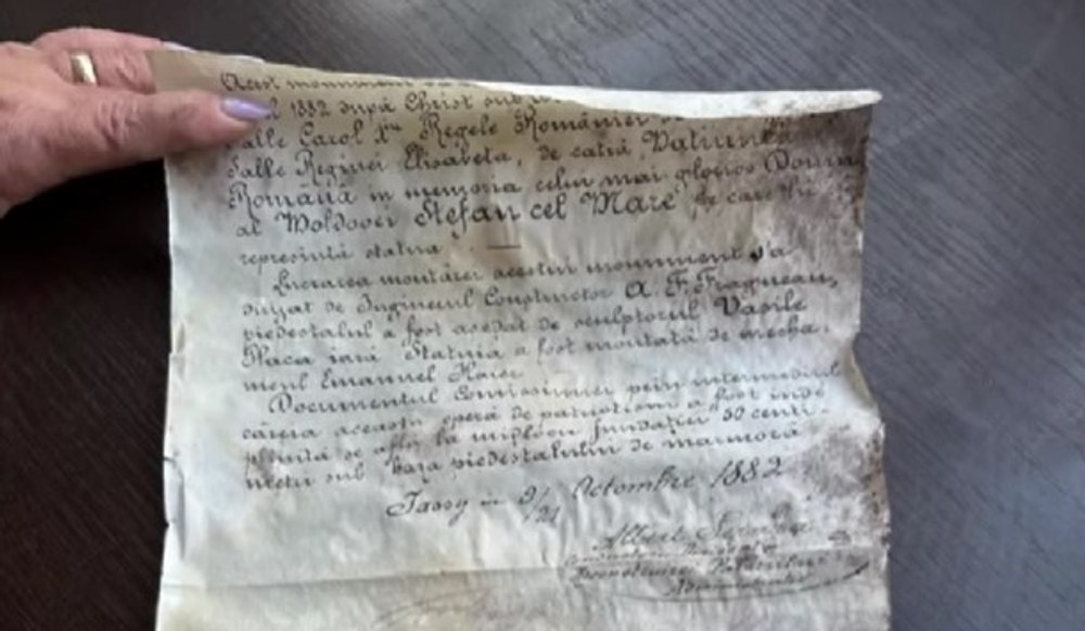 „Documentul era la burta calului”. O scrisoare din 1882, ascunsă în statuia ecvestră a lui Ștefan cel Mare din Iași