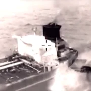 Forțele armate ale Statelor Unite au interceptat și abordat un al cincilea petrolier FOTO: X/@Southcom