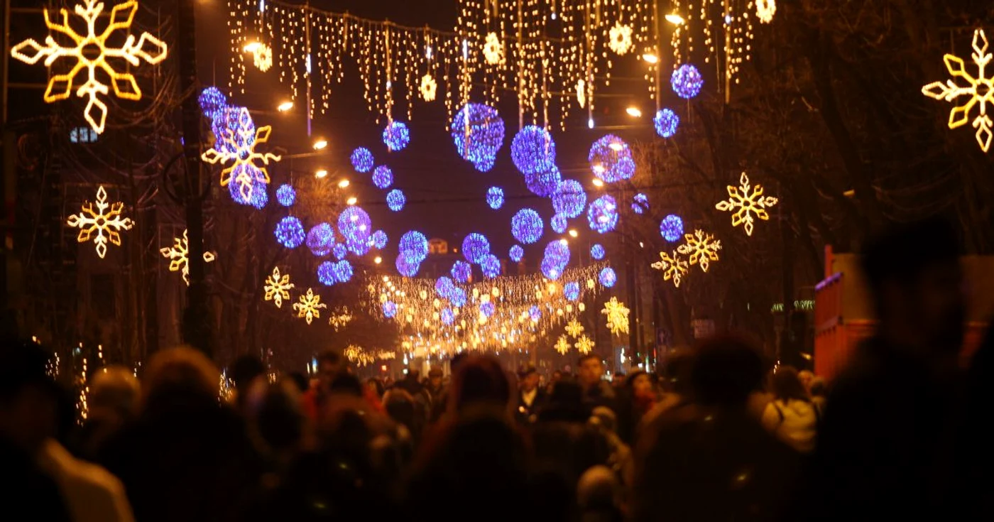 Feerie de lumini în centrul Iaşiului 