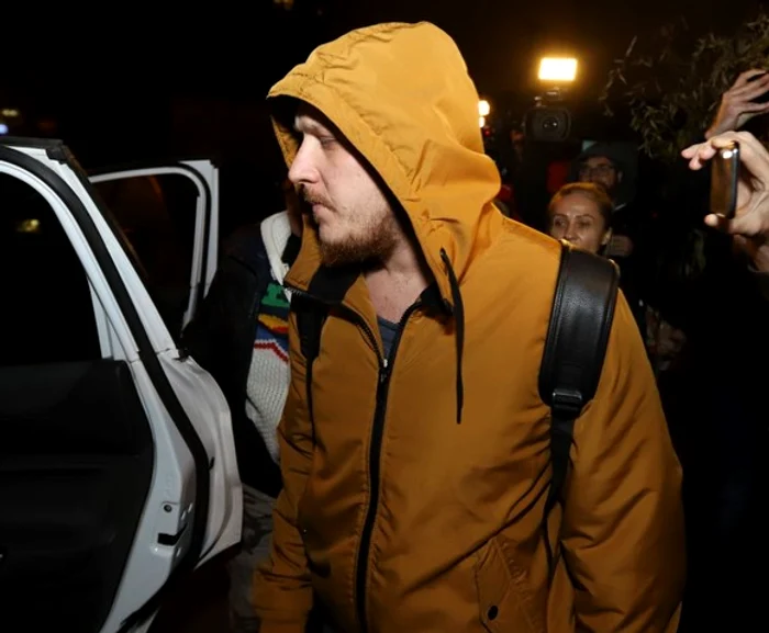 Agresiv cu fosta iubită, artistul a făcut scandal şi cu poliţiştii şi acum este acuzat de ultraj asupra autoritățilorFoto: Mihai Ionescu