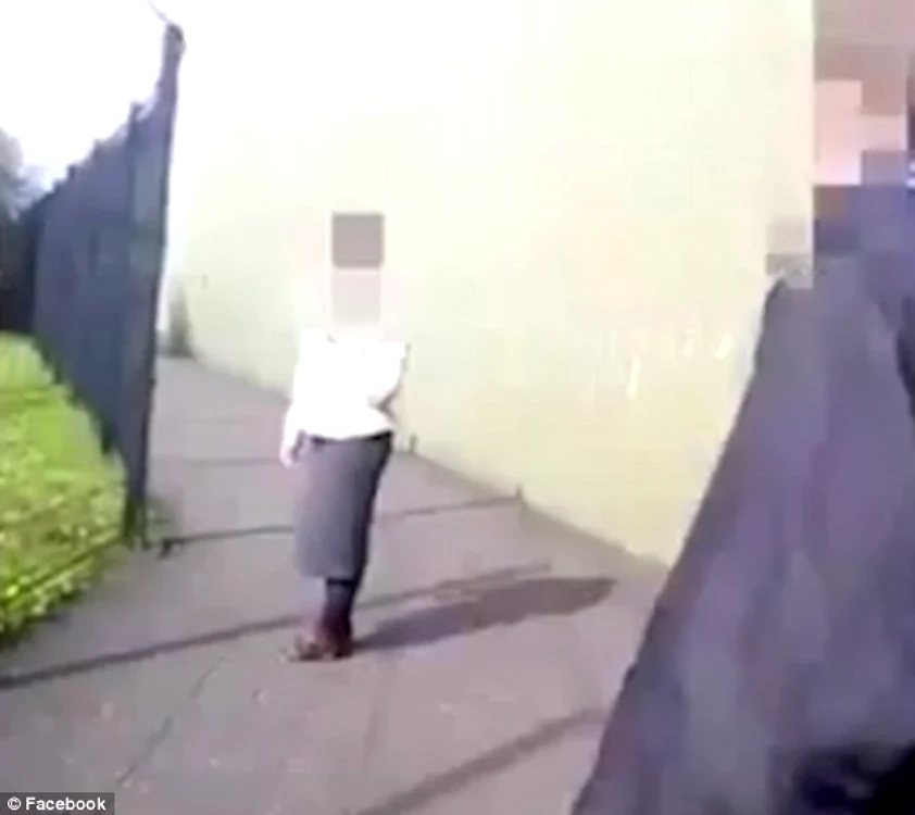 
    Fata a fost abuzată verbal în Irlanda de Nord, fiind jignită pentru originea sacaptură Youtube  