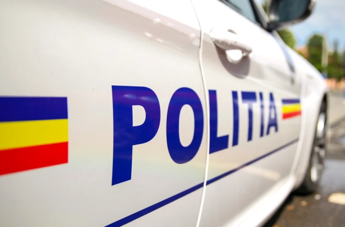 Polițiștii spun că băiatul ar fi virat la stânga fără să se asigure FOTO: Shutterstock