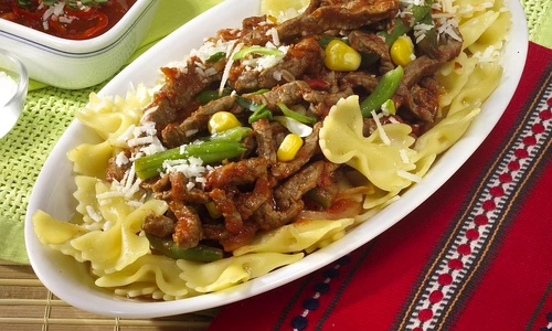paste picante cu carne de vitel jpeg