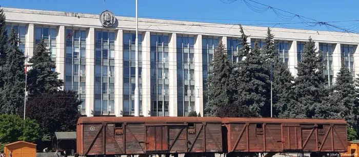 Monumentul Trenul durerii din Chișinău amintește de deportările în Siberia