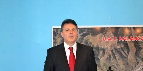 Deputatul băcăuan Iulian Iancu  este audiat la DNA FOTO Mircea Merticariu