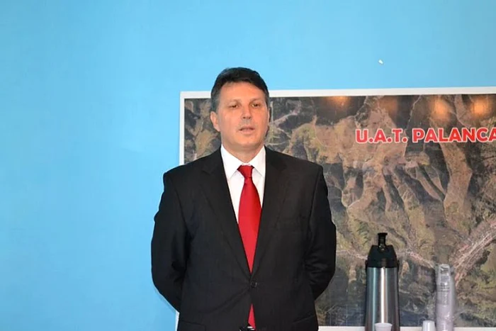 Deputatul băcăuan Iulian Iancu  este audiat la DNA FOTO Mircea Merticariu