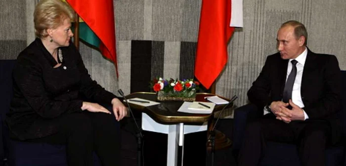 Preşedinta lituaniană Dalia Grybauskaitė la o întâlnire cu omologul său rus Vladimir Putin, în februarie 2010. FOTO Guvernul Federaţiei Ruse