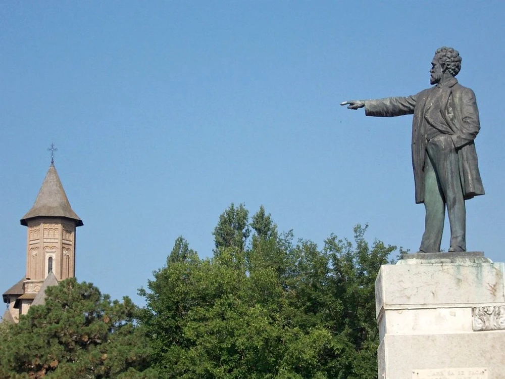 Statuia lui IC Brătianu în zilele noastre FOTO Costel Crângan
