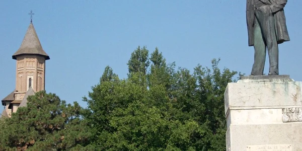 Statuia lui IC Brătianu în zilele noastre FOTO Costel Crângan