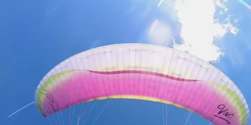 Collin Rugg   Plane slams into a paraglider s canopy near Schmittenho he mountain in DMcsNo mp4 thumbnail png