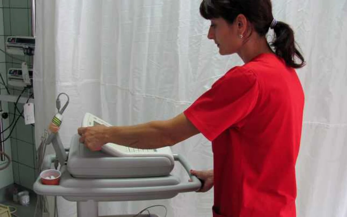 Deşi starea pacientului este stabilă, medicii îl vor mai ţine sub observaţie foto: M.S. 
