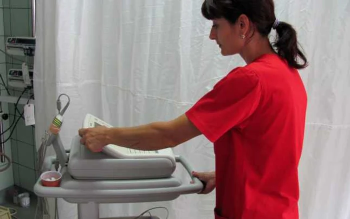 Deşi starea pacientului este stabilă, medicii îl vor mai ţine sub observaţie foto: M.S.