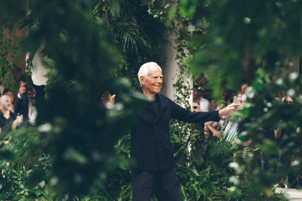 Cine va moșteni averea legendarului designer Giorgio Armani. A construit un imperiu al luxului estimat la 12,1 miliarde de dolari