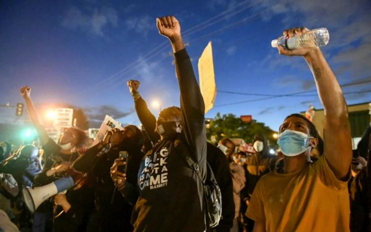 Moartea lui George Floyd a provocat proteste violente în Statele Unite