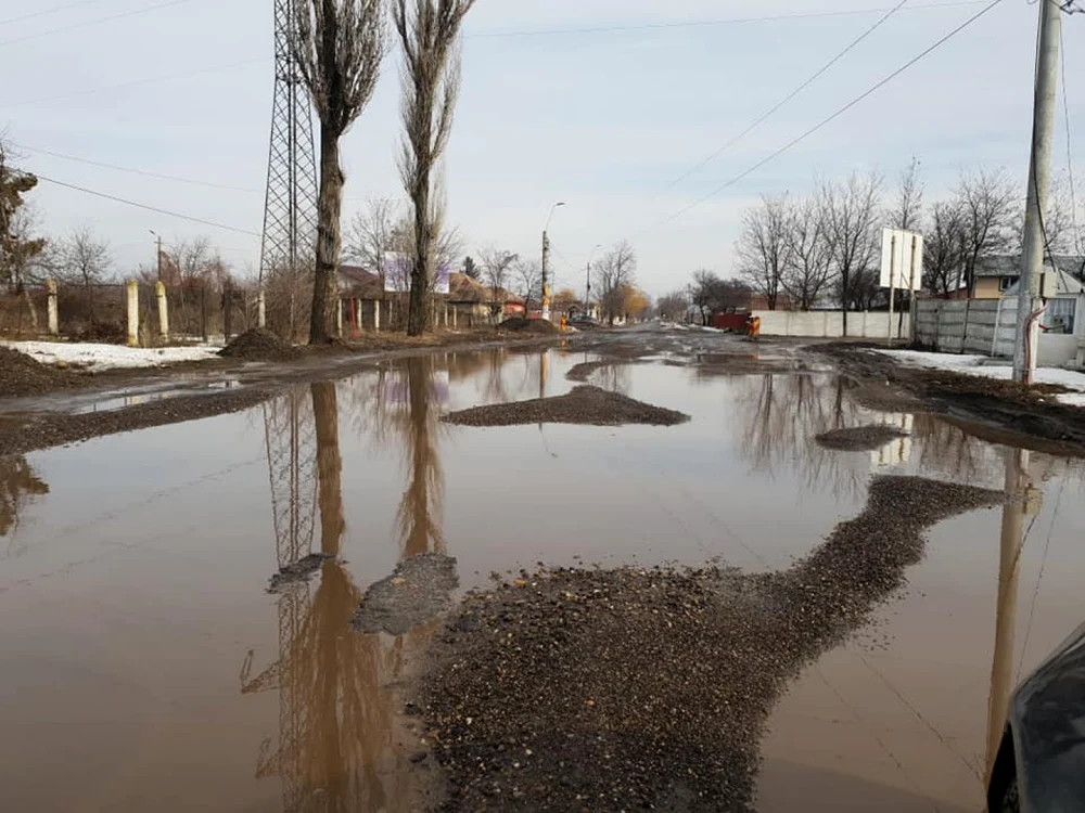 Imagine cu o „stradă” din chinuitul cartier Tineretului, din municipiul Tecuci FOTO Facebook/GS
