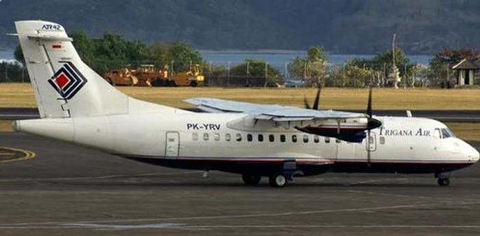 
    Harta după care echipele de intervenţie s-au ghidat în căutările avionului dispărut în IndoneziaFoto Twitter/AirLive  