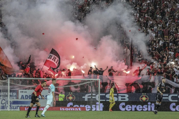 Imagine din timpul meciului FCSB-Dinamo FOTO Inquam Photos/ Alexandru Busca