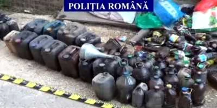 12 suspecţi au fost duşi la audieri după percheziţii. FOTO captură video Poliţia Română