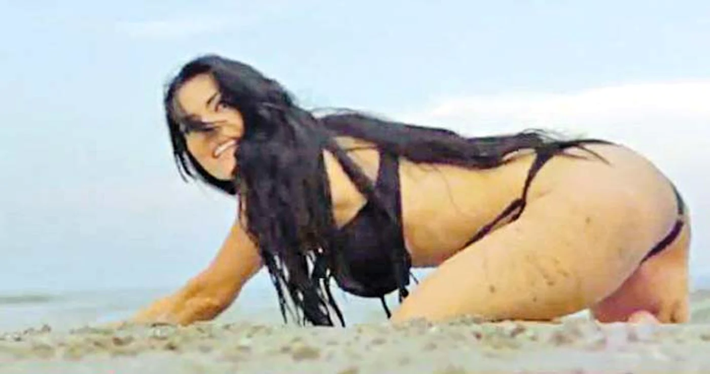 
    Silvia Lăuneanu, supranumită  “fata cu vioara”, mai sexy ca  niciodată în cel mai  recent videoclip  
