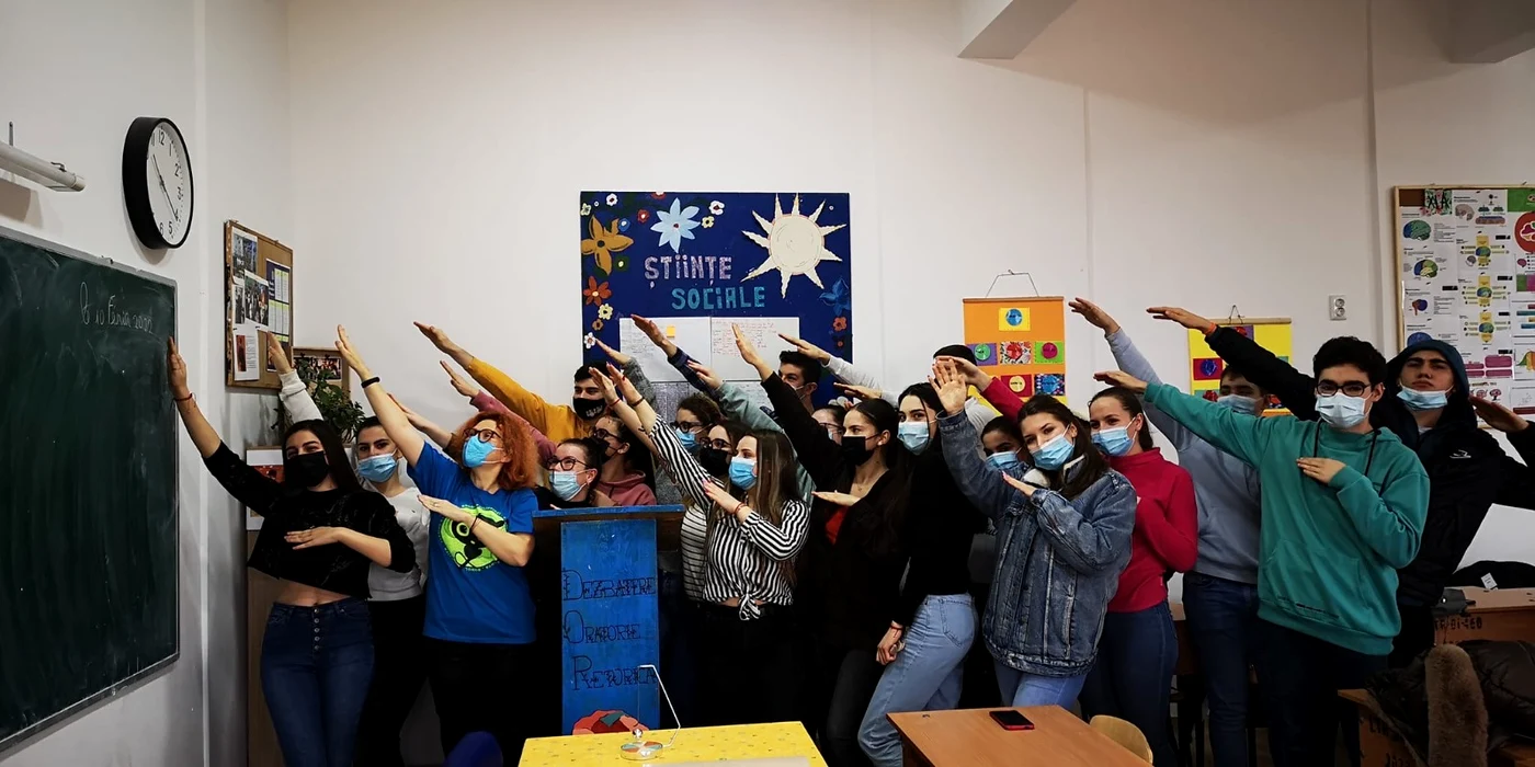 Spiritul de echipă este una din abilitățile pe care le dezvoltă la clasă FOTO arhiva personală
