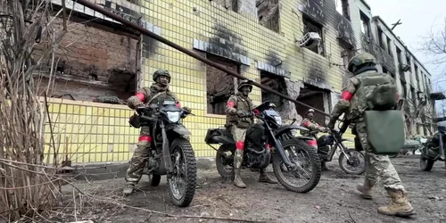 Soldați ruși pe motociclete FOTO PROFIMEDIA jpg